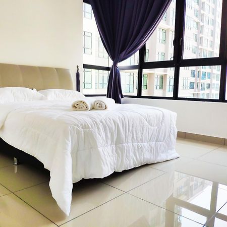 Netflix# Conezion Ioi Resort City By Salaam Suites Putrajaya Kültér fotó