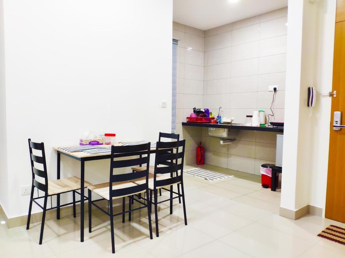 Netflix# Conezion Ioi Resort City By Salaam Suites Putrajaya Kültér fotó