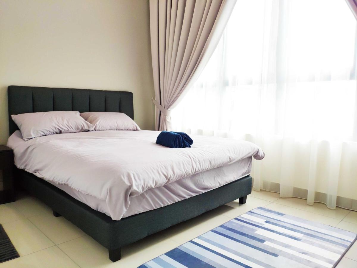 Netflix# Conezion Ioi Resort City By Salaam Suites Putrajaya Kültér fotó