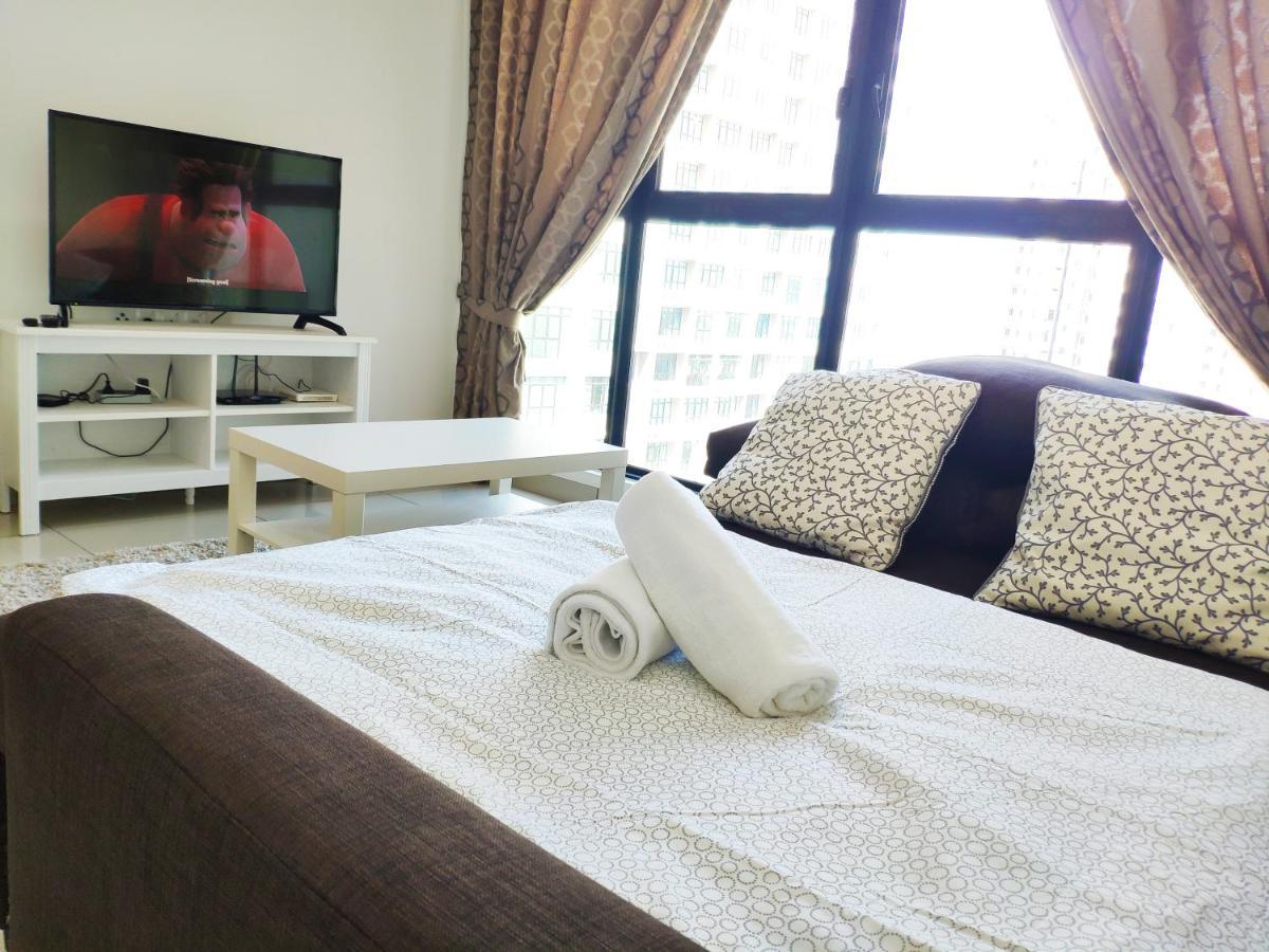 Netflix# Conezion Ioi Resort City By Salaam Suites Putrajaya Kültér fotó