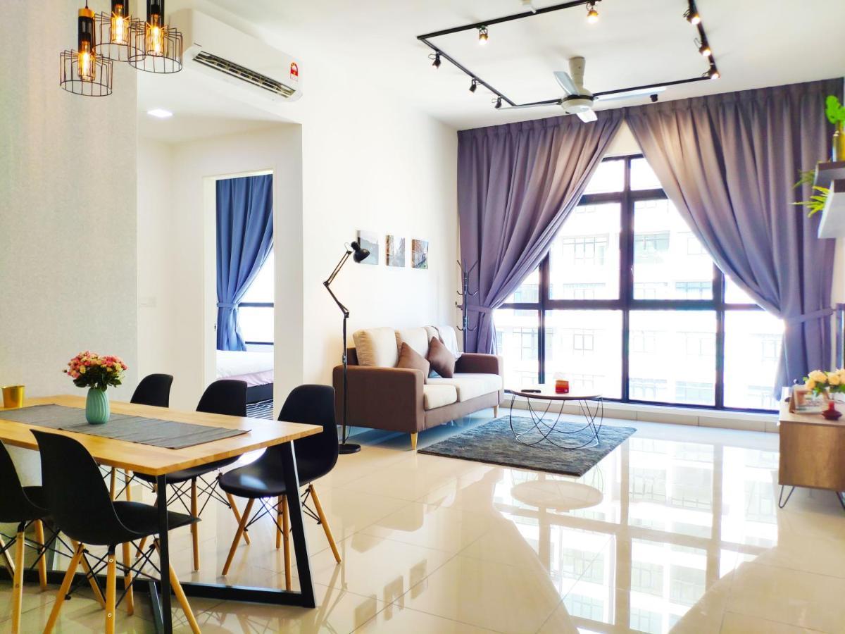 Netflix# Conezion Ioi Resort City By Salaam Suites Putrajaya Kültér fotó