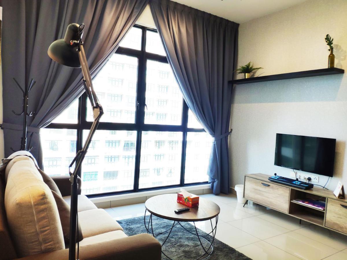 Netflix# Conezion Ioi Resort City By Salaam Suites Putrajaya Kültér fotó