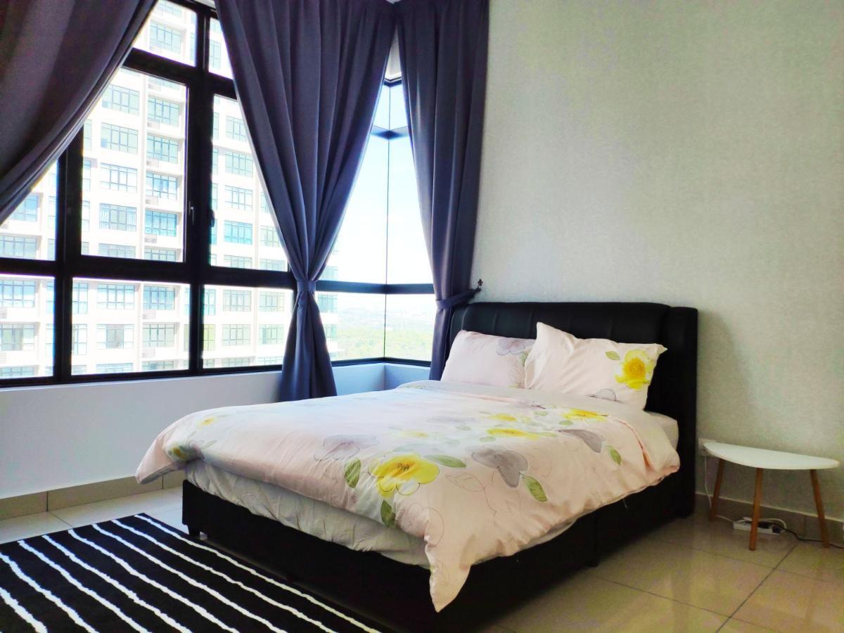 Netflix# Conezion Ioi Resort City By Salaam Suites Putrajaya Kültér fotó