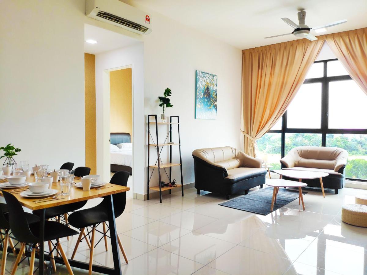Netflix# Conezion Ioi Resort City By Salaam Suites Putrajaya Kültér fotó