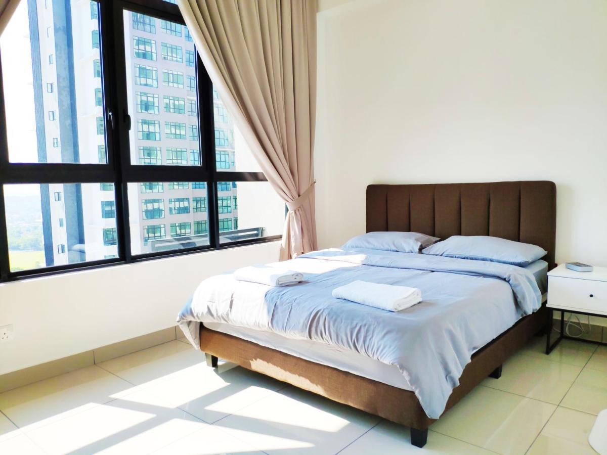 Netflix# Conezion Ioi Resort City By Salaam Suites Putrajaya Kültér fotó
